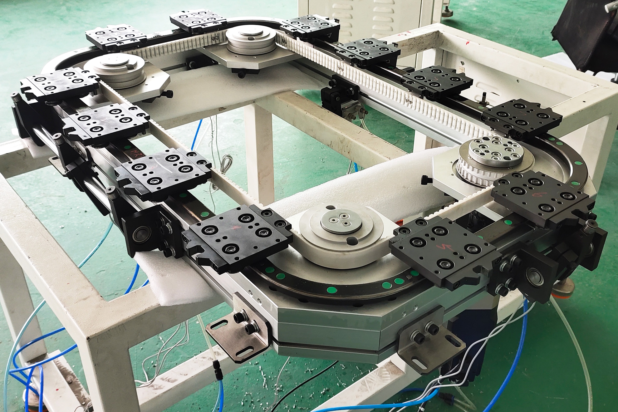 方形环形导轨循环输送线：结构、原理与应用