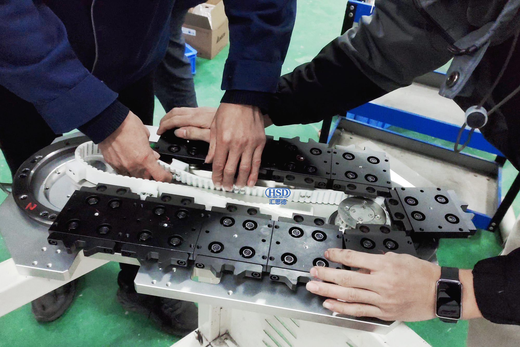 环形导轨输送线皮带扣件安装与调校指南